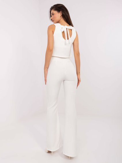 Krémszínű elegáns nadrág és felső szett