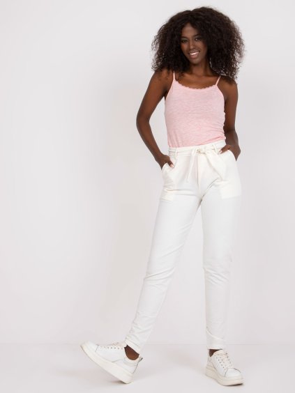 Krémszínű elegáns nadrág magas derékkal