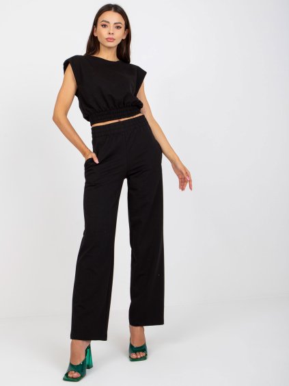 Fekete melegítő ruha szett