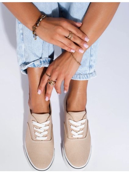 BÉZS NŐI TORNACIPŐ