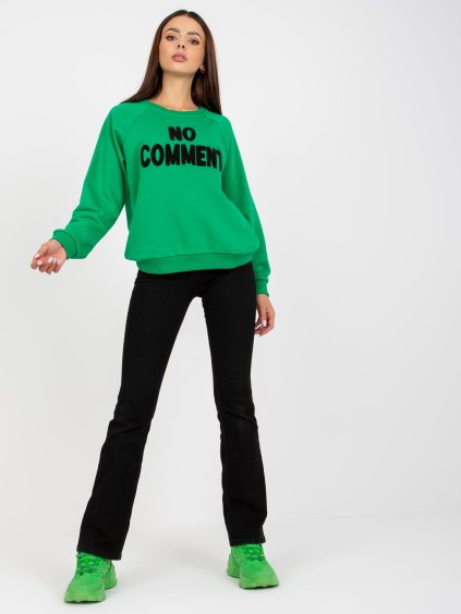 Zöld női pulóver fekete felirattal