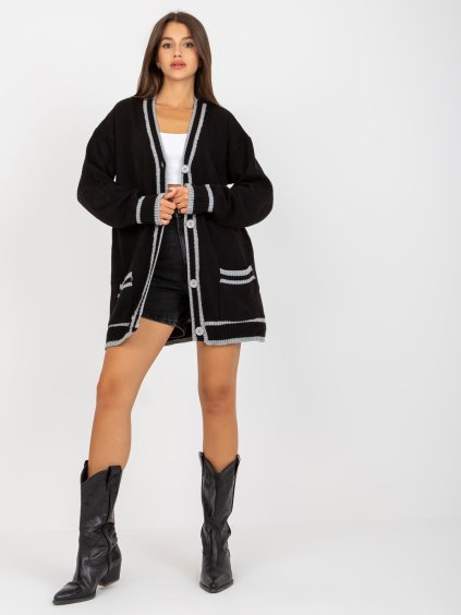 Fekete hosszú pulóver gombokkal és szegéllyel