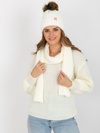 Krém sapka és sál szett