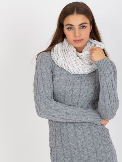 Fehér-barna prémes sál