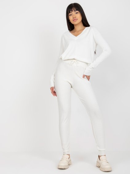 Krémszínű kötött nadrág