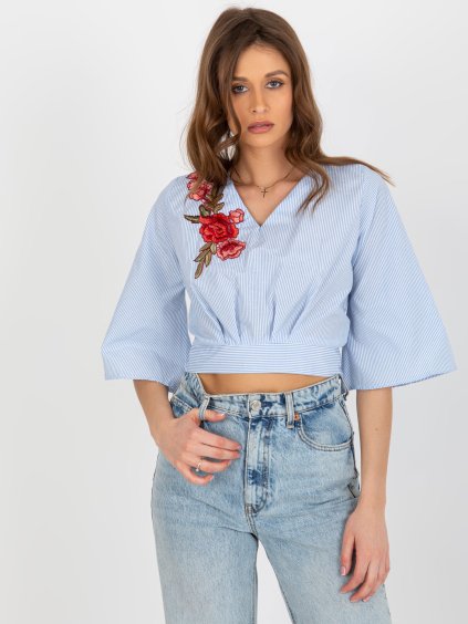 Világoskék csíkos blúz 3/4 ujjú és hátul megkötéssel