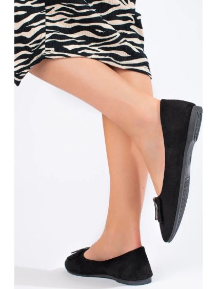 Fekete női velúr balerina csattal Shelovet