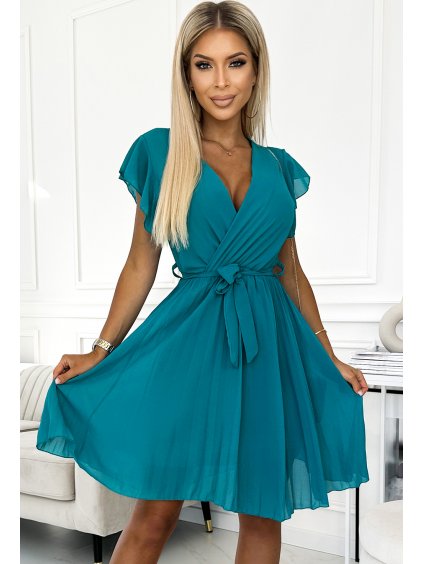 Sifon kék pliszírozott ruha nyakkivágással és fodrokkal CLARISA