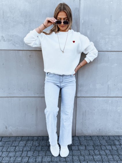 Fehér pulóver piros nyomtatással a hátán HEARTBEAT