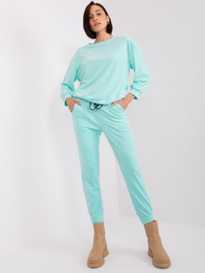 Menta színű velúr tréningruha