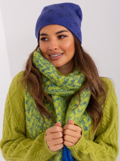 Sötétkék sapka mintákkal