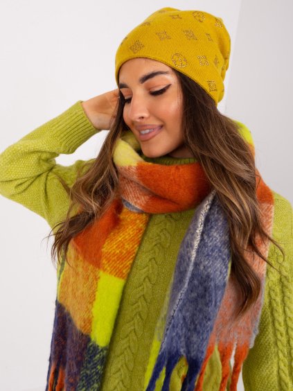 Mustár színű sapka mintával