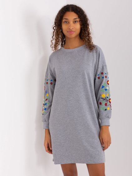 Szürke pulóver ruha hímzéssel