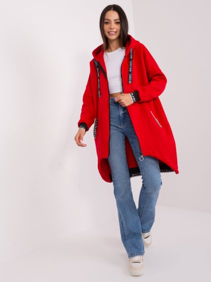 Piros hosszú pulóver kapucnival