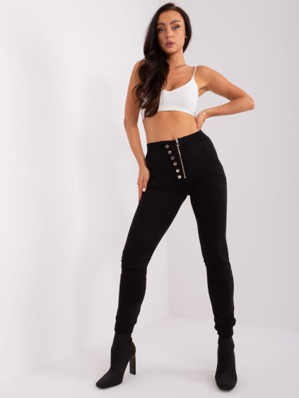 Fekete melegítőnadrág cipzárral