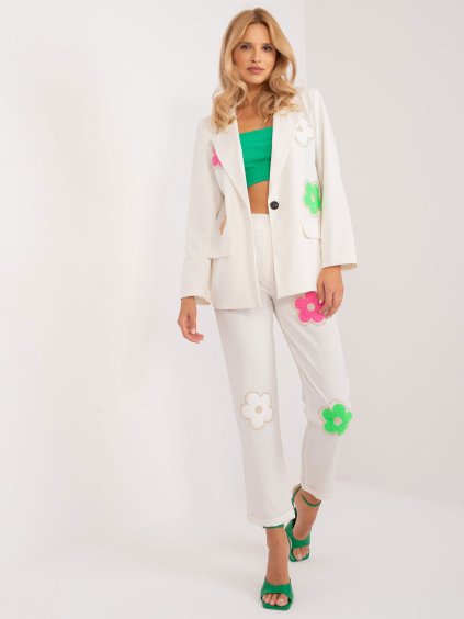 Krém virágos kabát és nadrág szett