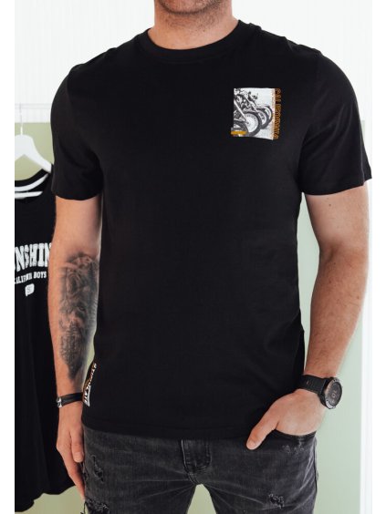 Fekete póló apró nyomtatással