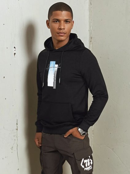 Fekete férfi pulóver nyomtatással