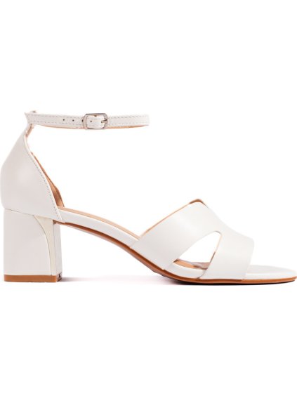 Fehér szandál
