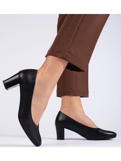 Fekete elegáns cipő