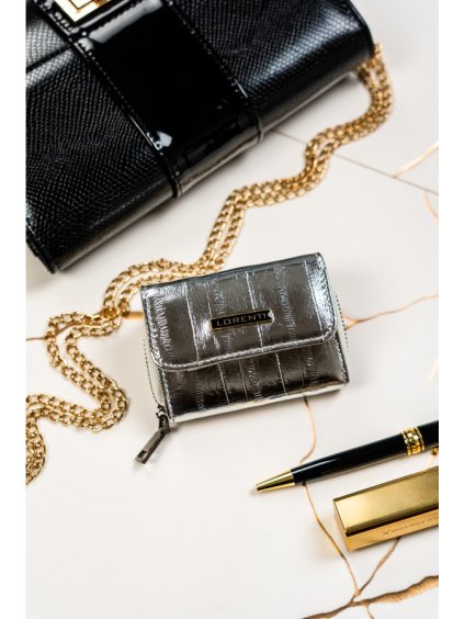 Lorenti kis méretű ezüst színű lakkozott pénztárca S274