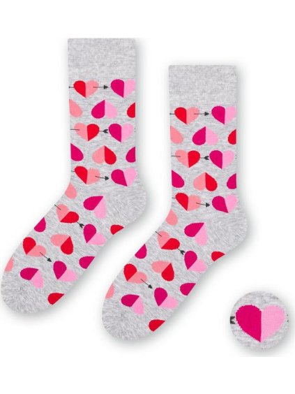 Világosszürke férfi zokni szív mintával Art.136