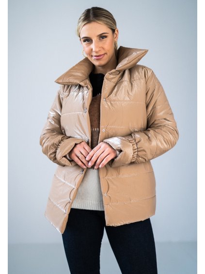 Bézs fényes steppelt kabát