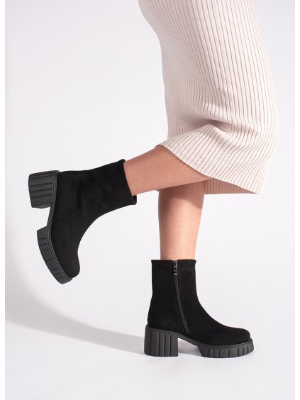 Fekete női platform bokacsizma