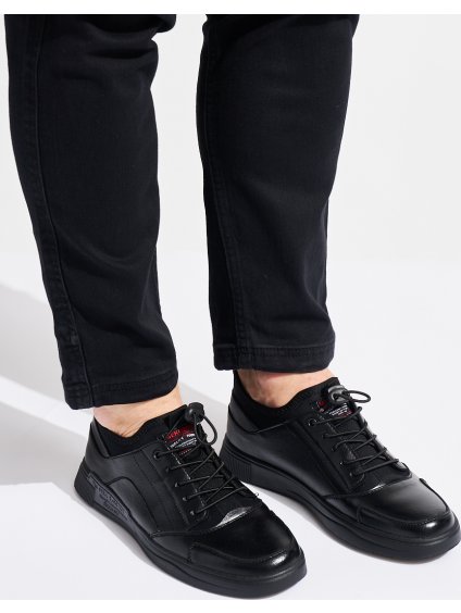 Fekete férfi fűzős sportcipő