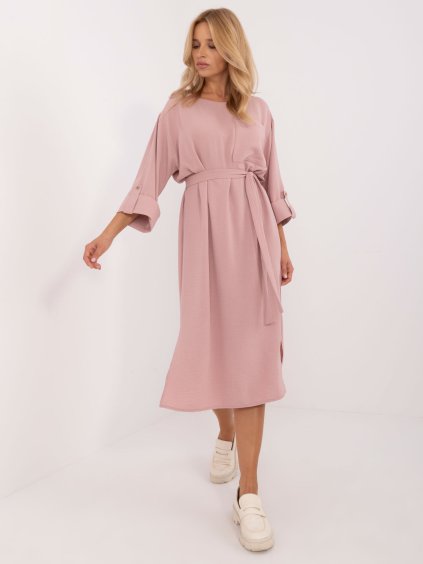 Rózsaszín bő ruha övvel