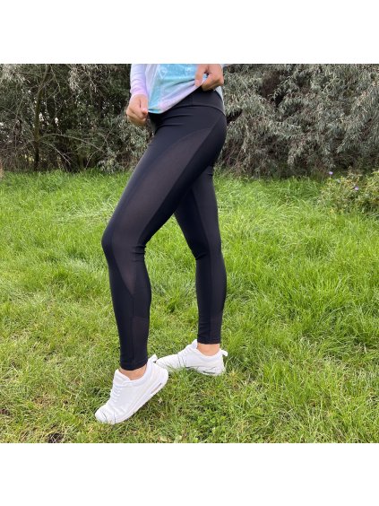 Fekete női funkcionális leggings félig átlátszó betétekkel