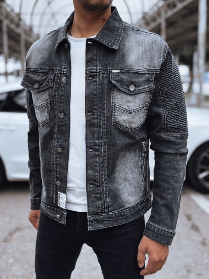 Fekete férfi farmerdzseki