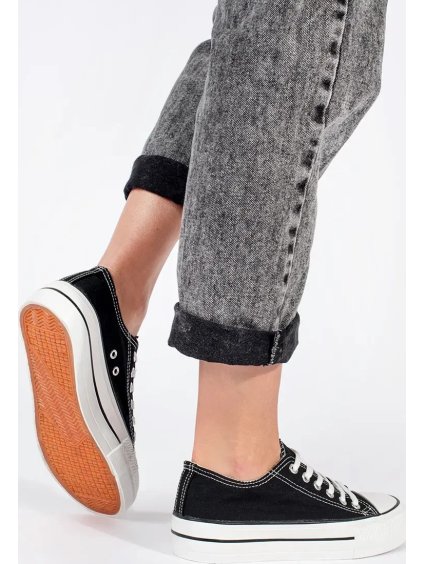 Fekete női klasszikus fűzős tornacipő