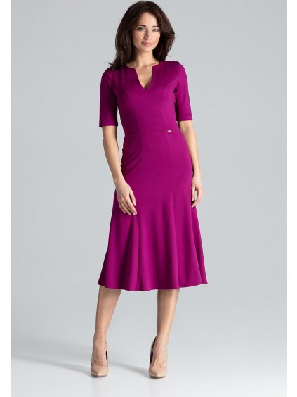 Rózsaszín koktélruha kis nyakkivágással