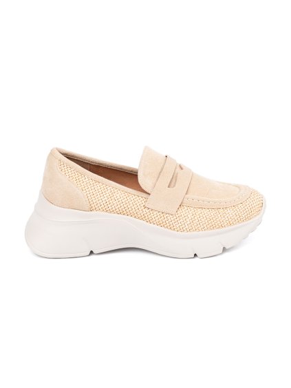 Világos bézs színű női bebújós tornacipő durva talppal