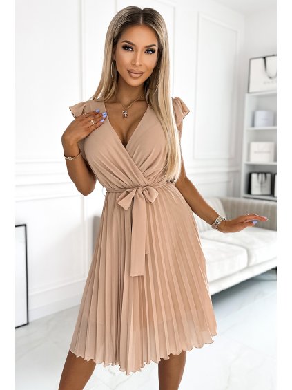 (Méret XL) Bézs pliszírozott ruha nyakkivágással és fodrokkal JINNY