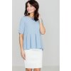 Női kék blúz rövid ujjakkal