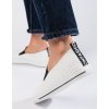 Fehér perforált slip-on cipő