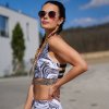Női crop sport felső mintákkal