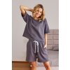 Szürke női tréningruha hosszabb rövidnadrággal