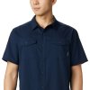 Sötétkék férfi rövid ujjú ing Columbia Utilizer II Solid Short Sleeve Shirt (Méret L)
