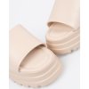 Világosbézs színű női platformos papucs