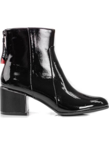 Lakované dámske čierne členkové topánky