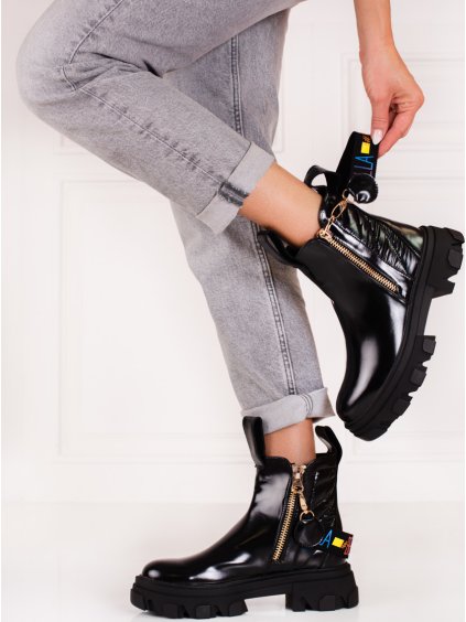 Čierne členkové topánky na platforme