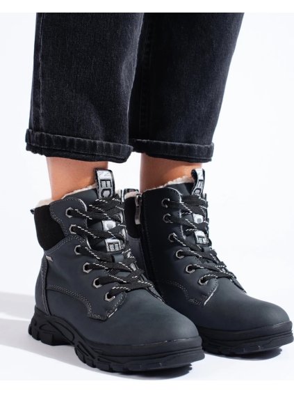 ŠPORTOVÉ ČIERNE TRAPERKY