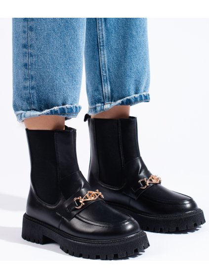 ČIERNE NAZÚVACIE WORKERY NA PLATFORME