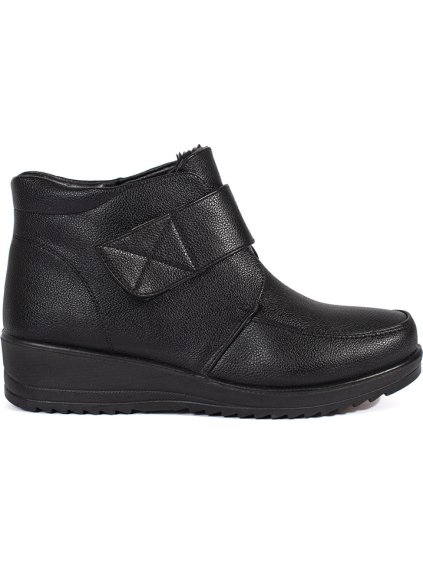 Čierne zateplené členkové dámske topánky na kline, podpätok 4 cm