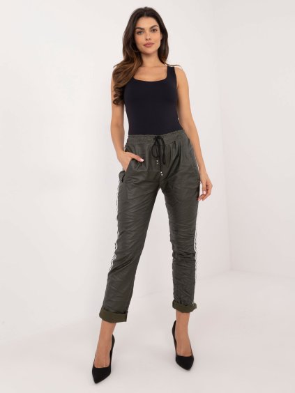 Khaki dámske koženkové nohavice s vreckami