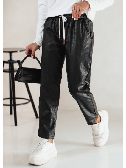 Čierne dámske rovné koženkové nohavice WAXVIA