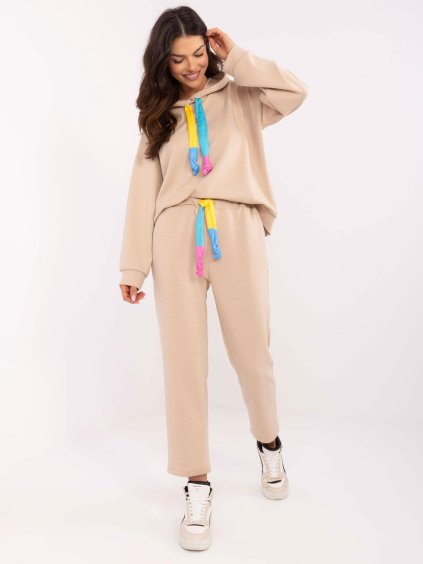 Béžová štýlová teplákovka s farebnými detailmi